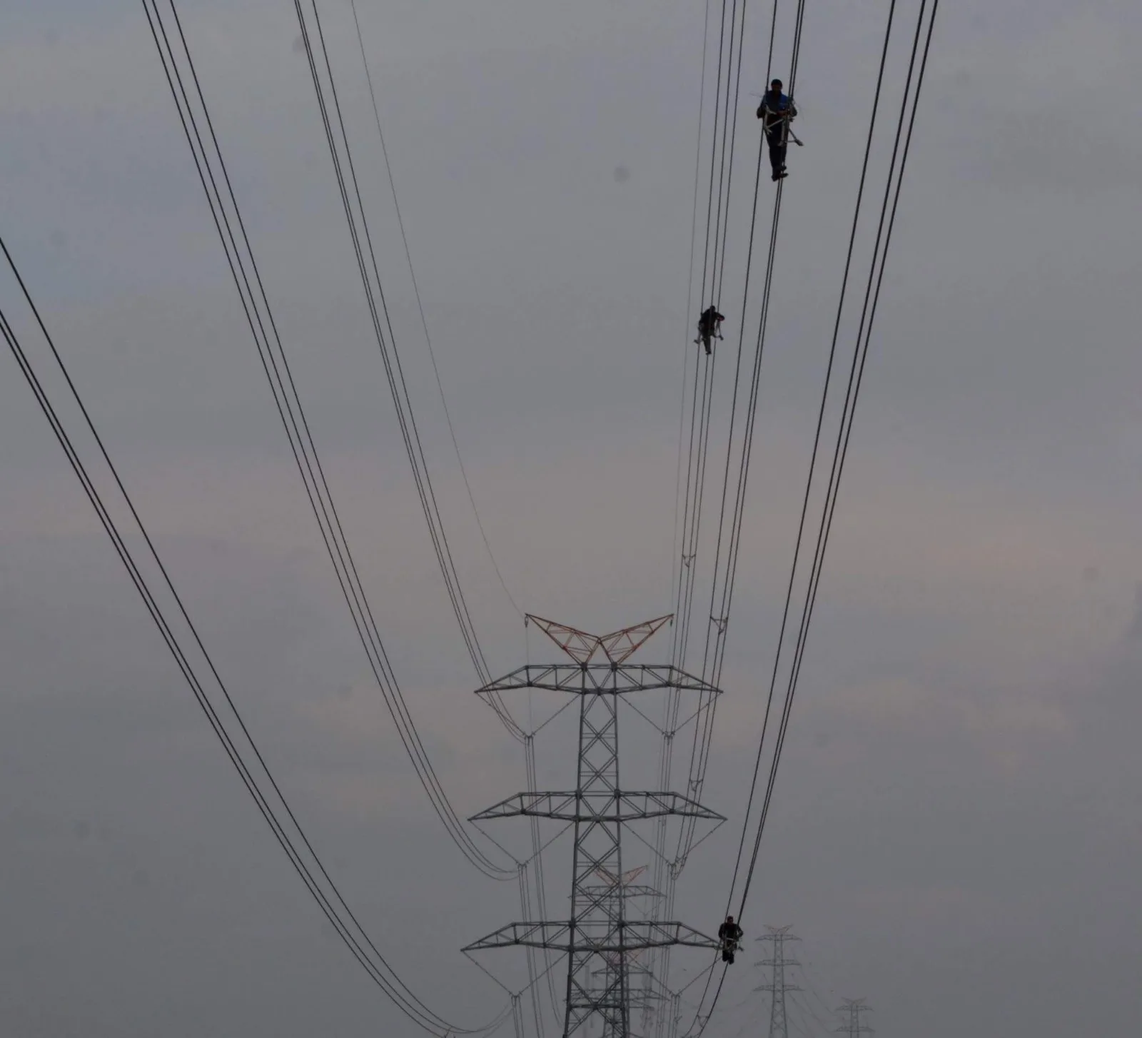 Havai Hat ve Yeraltı Enerji İletim Hatları